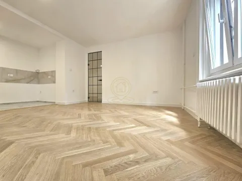 Prodaja, četvorosoban stan, 112m², Stari grad, Novi Sad - image 2