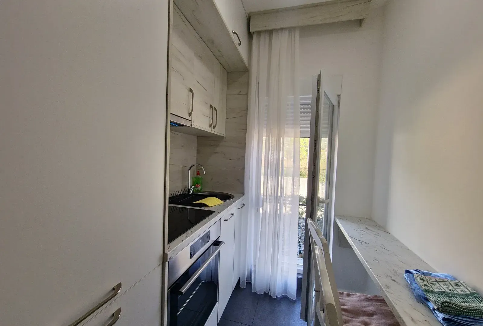 Rent, one bedroom apartment, 30m², Lastva Grbaljska, Kotor