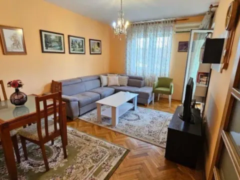 Izdavanje, jednosoban stan, 49m², Stari Aerodrom, Podgorica - image 2