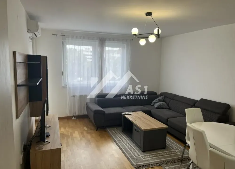 Izdavanje, dvosoban stan, 50m², Stari Majur, Petrovaradin