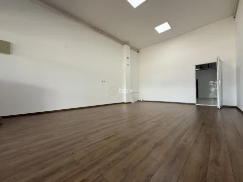 Rent, office space, 75m², Crveni Krst, Niš - image 2
