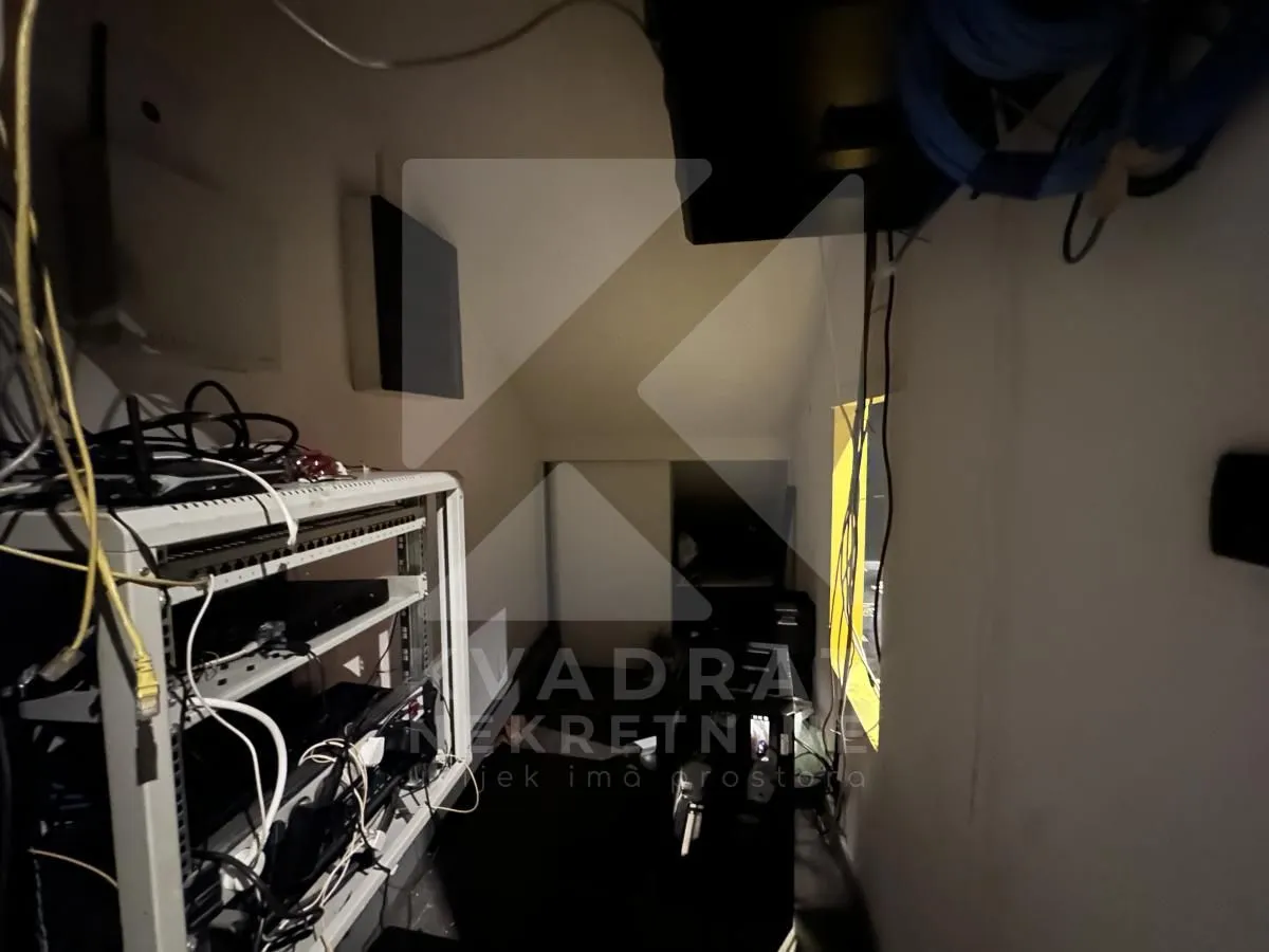 Sale, office space, 192m², City Kvart, Podgorica