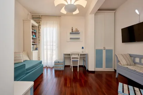 Prodaja, četvorosoban stan, 150m², Bečići, Budva - image 7