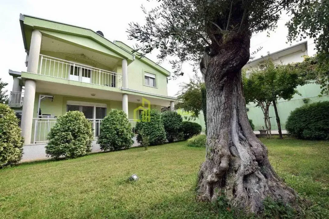 Rent, house, 175m², Podgorica, Crna Gora