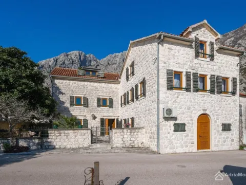 Prodaja, kuća, 500m², Orahovac, Kotor - image 2