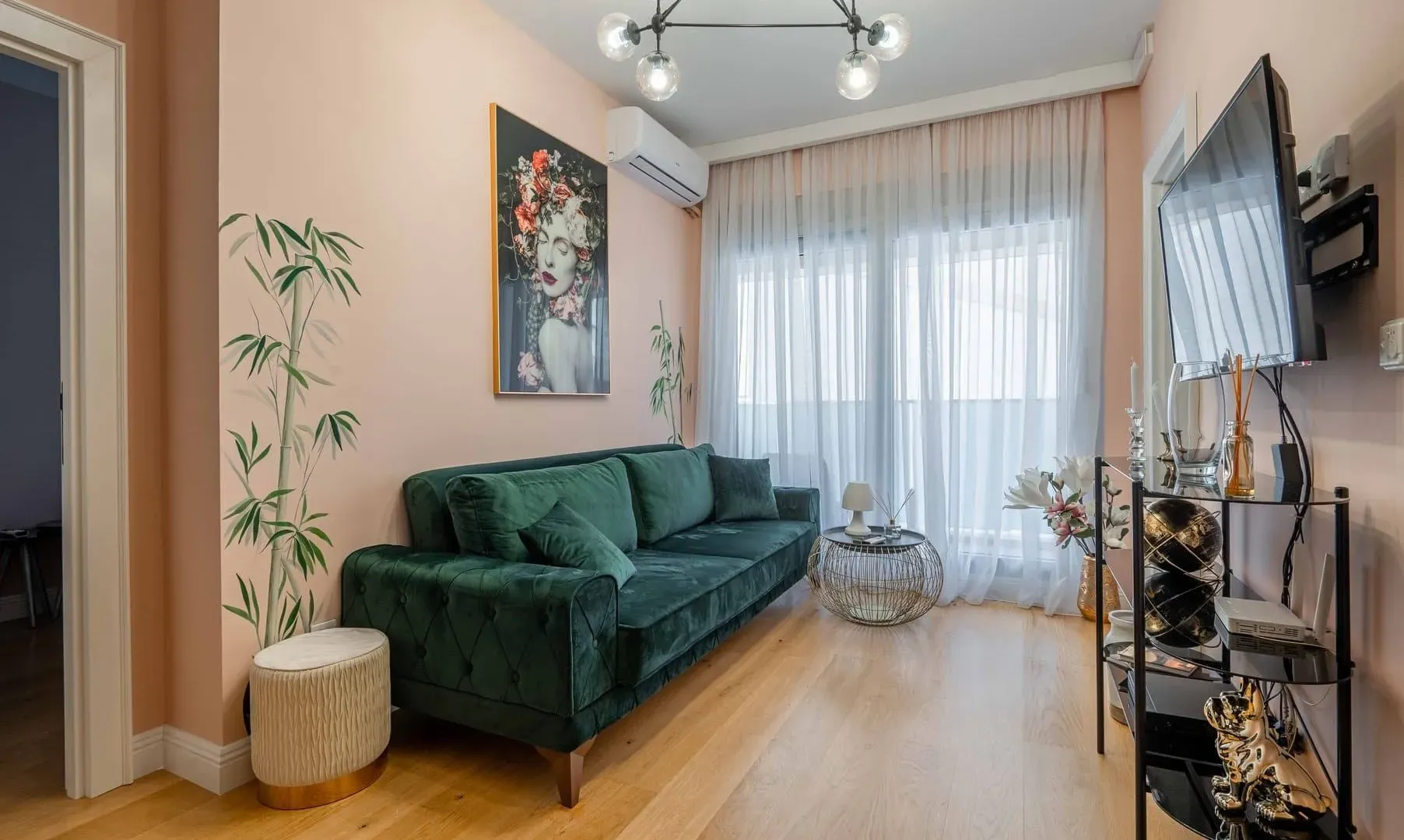 Sale, three bedroom apartment, 132m², Škaljari, Kotor