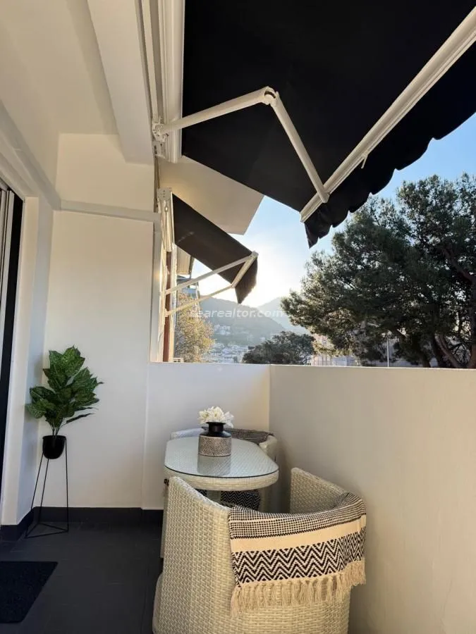 Izdavanje, jednosoban stan, 60m², Centar, Tivat
