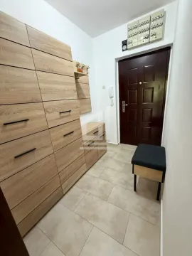 Izdavanje, četvorosoban stan, 110m², Lepa Kata, Podgorica - image 10