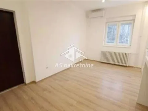 Izdavanje, trosoban stan, 64m², Savski Venac, Beograd - image 4