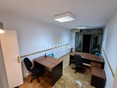 Rent, office space, 20m², Blok 5, Podgorica - image 3