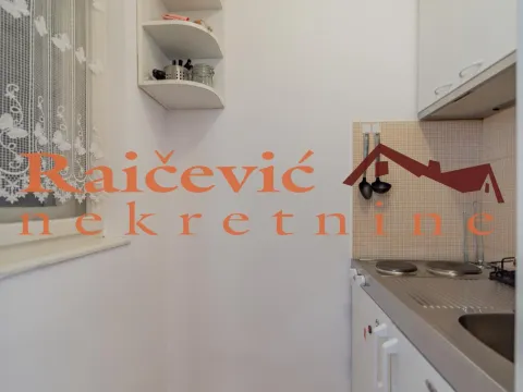 Izdavanje, dvosoban stan, 60m², Centar, Stara Pazova - image 8