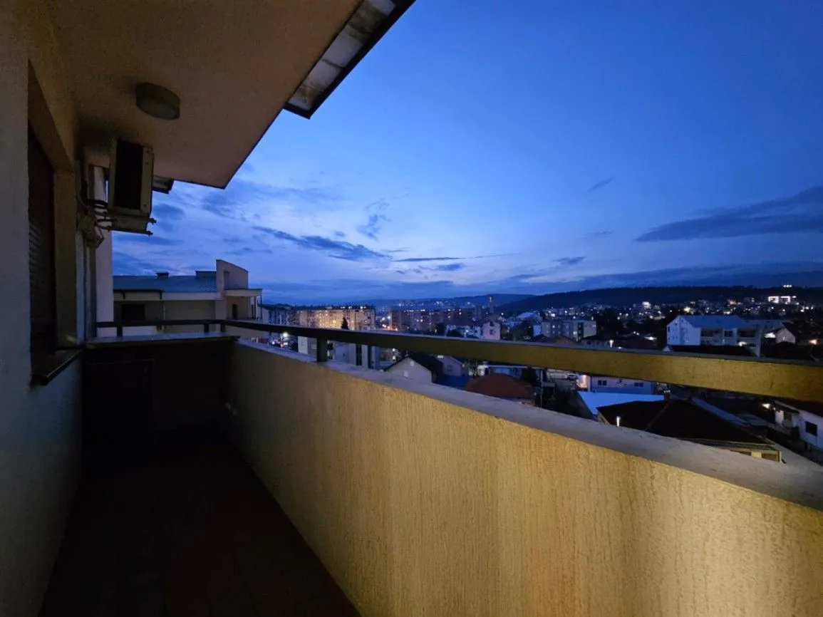 Izdavanje, dvosoban stan, 63m², Stari Aerodrom, Podgorica