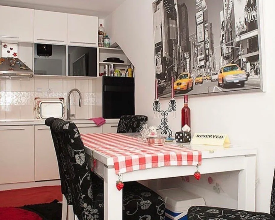 Prodaja, dvosoban stan, 61m², Petrovac, Budva