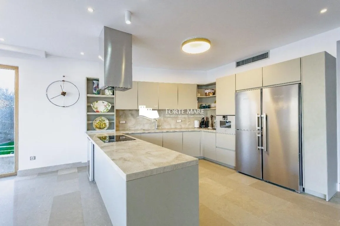 Sale, house, 359m², Stoliv, Kotor