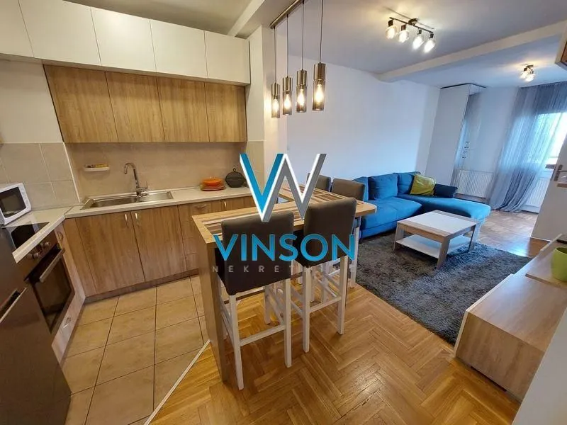 Izdavanje, dvosoban stan, 49m², Socijalno, Novi Sad Sve Podlokacije
