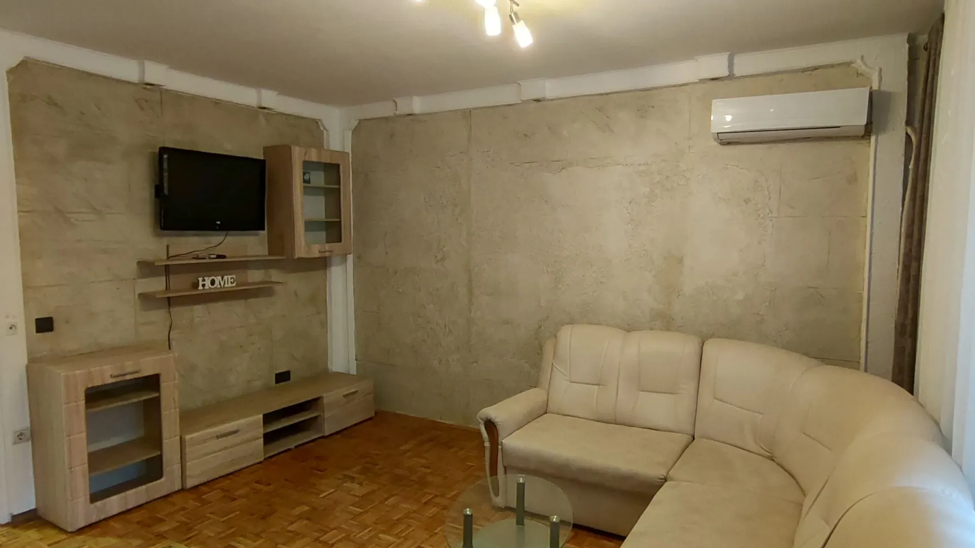 Izdavanje, jednosoban stan, 37m², Novo naselje, Novi Sad