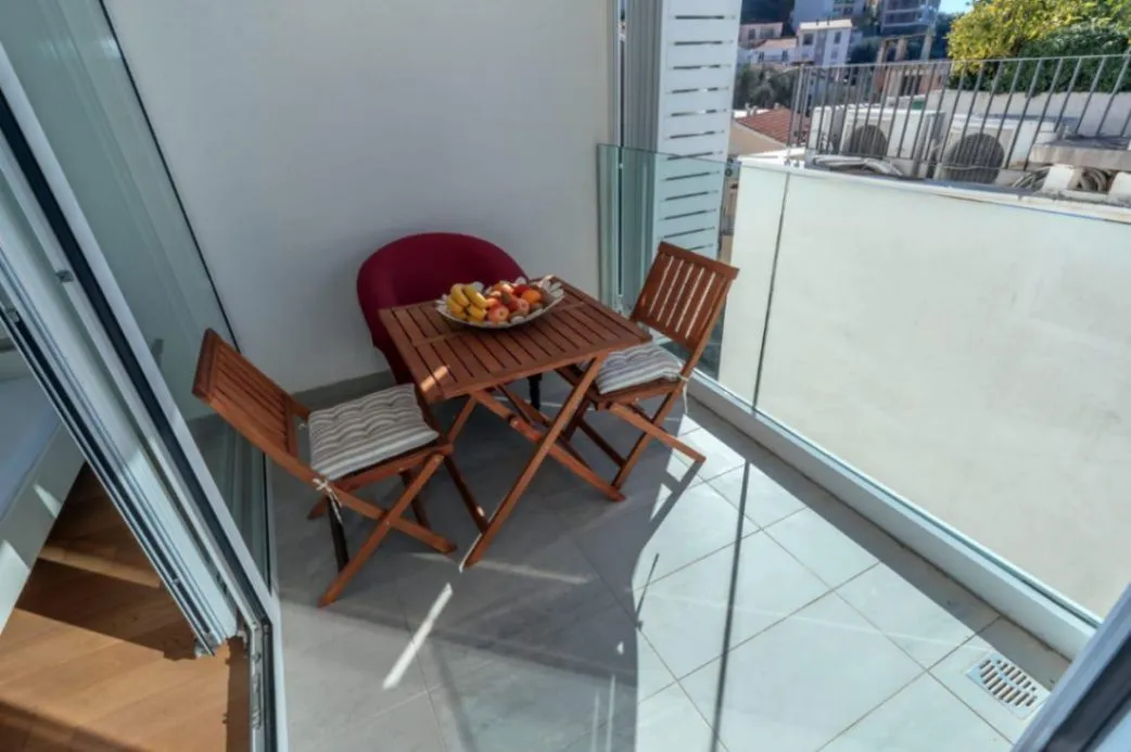 Rent, apartment, 78m², Pržno, Budva