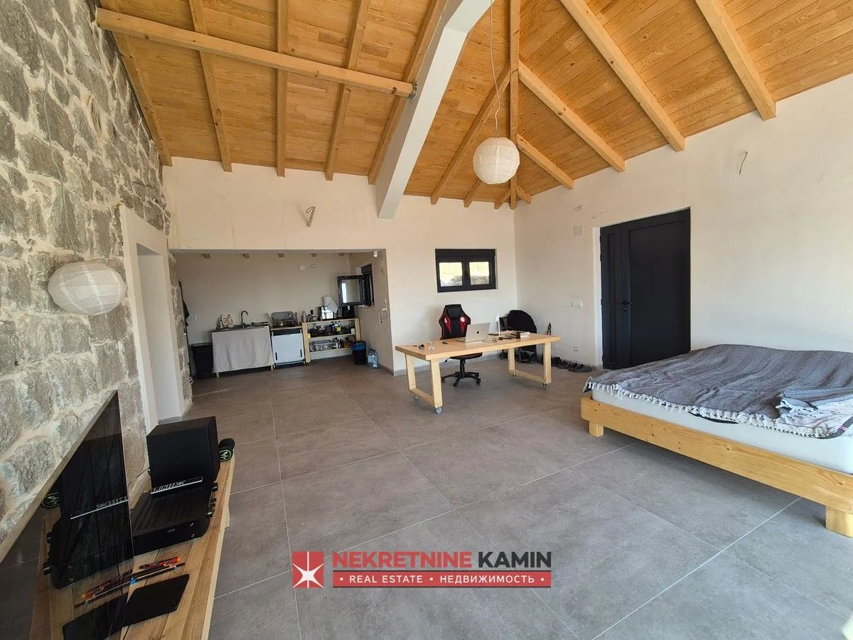 Sale, house, 210m², Markovići, Budva