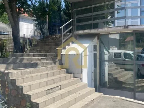 Izdavanje, poslovni prostor, 800m², Mirijevo Sve Podlokacije, Beograd - image 2
