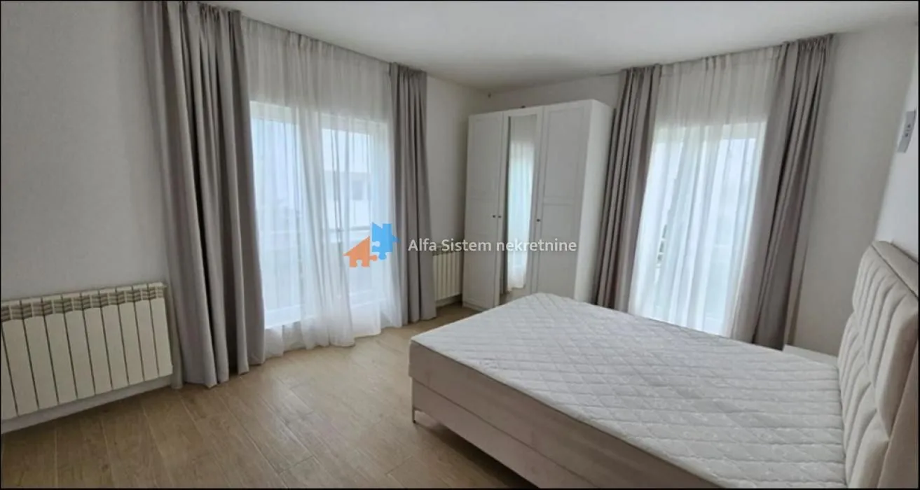 Rent, four bedroom apartment, 160m², Savski Venac, Beograd