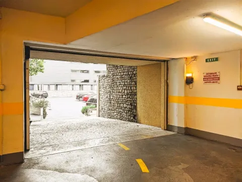 Izdavanje, dvosoban stan, 50m², Budva, Crna Gora - image 17