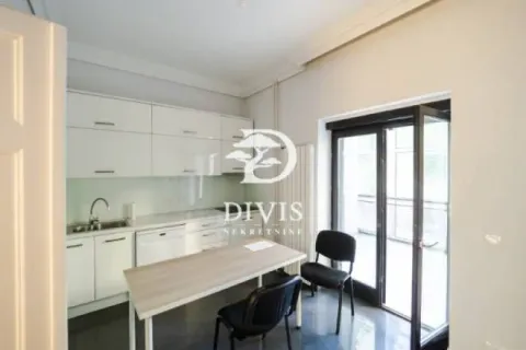 Izdavanje, kuća, 550m², Autokomanda, Voždovac Sve Podlokacije - image 2
