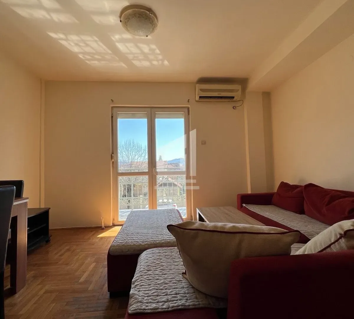 Izdavanje, jednosoban stan, 45m², Zagorič, Podgorica