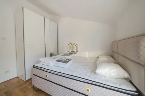 Rent, two bedroom apartment, 72m², Momišići, Podgorica - image 13