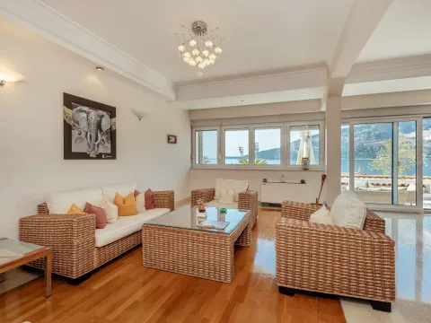 Prodaja, trosoban stan, 244m², Centar, Herceg Novi - image 8