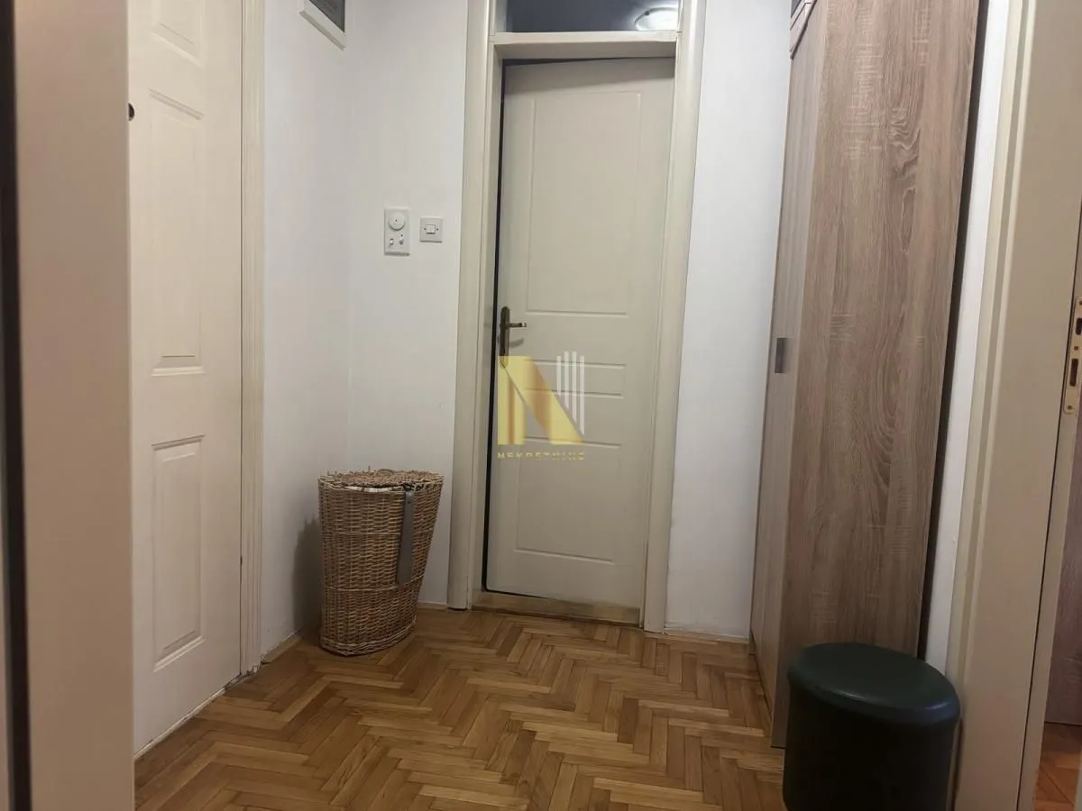 Prodaja, jednosoban stan, 36m², Rotkvarija, Novi Sad Sve Podlokacije