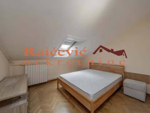 Izdavanje, trosoban stan, 83m², Stari Grad, Beograd - image 12