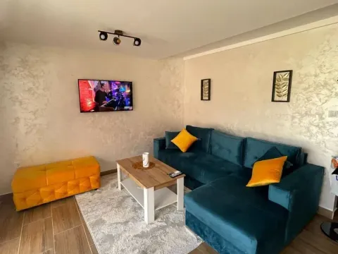 Prodaja, kuća, 218m², Motički gaj, Žabljak - image 10