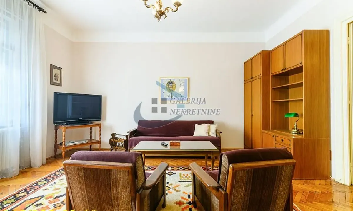 Rent, four bedroom apartment, 113m², Stari Grad, Beograd