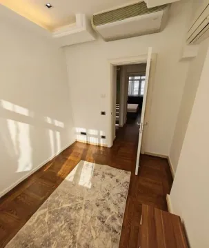 Rent, three bedroom apartment, 148m², Dedinje Sve Podlokacije, Beograd - image 12