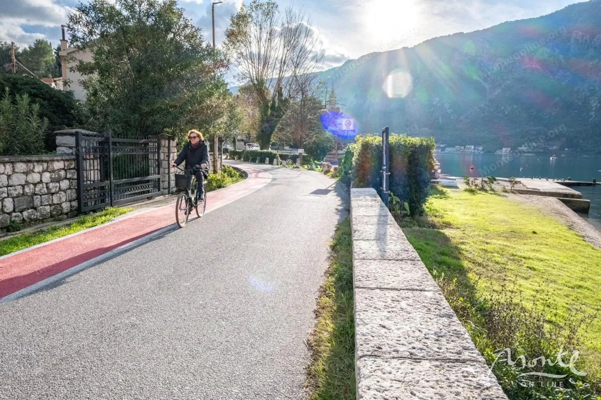 Prodaja, trosoban stan, 114m², Dobrota, Kotor