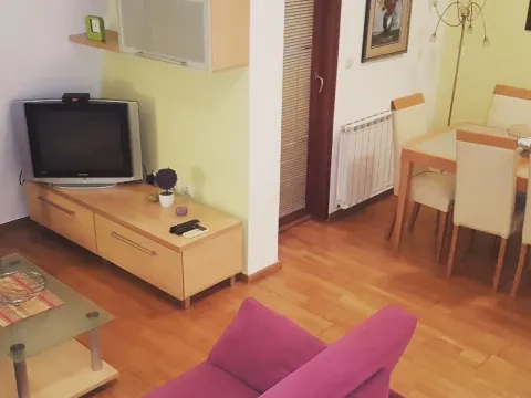Rent, one bedroom apartment, 41m², Pobrežje, Podgorica - image 8