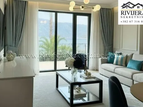 Prodaja, dvosoban stan, 115m², Risan, Kotor - image 1