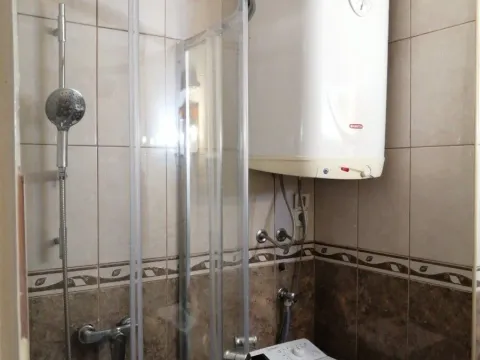 Izdavanje, dvosoban stan, 73m², Stara Varoš, Podgorica - image 13