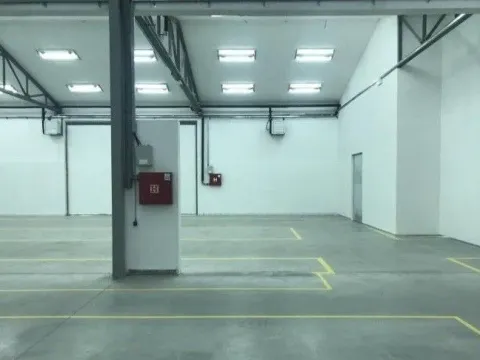 Izdavanje, poslovni prostor, 1350m², Čukarica, Beograd - image 4