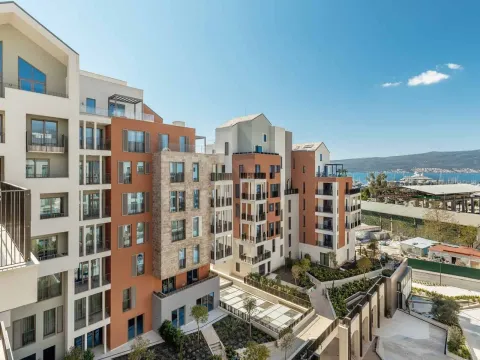 Sale, two bedroom apartment, 86m², Porto Montenegro, Tivat - image 1