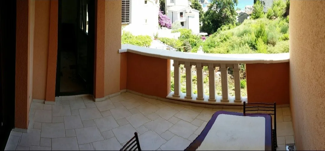 Sale, one bedroom apartment, 54m², Petrovac, Budva