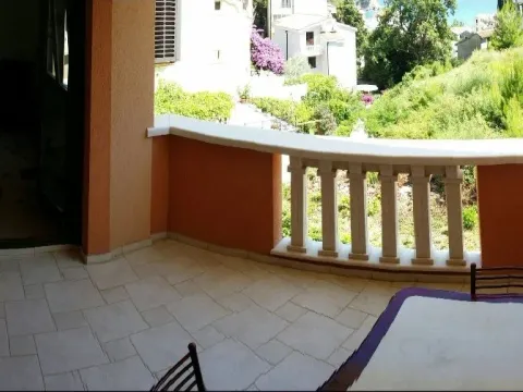 Prodaja, jednosoban stan, 54m², Petrovac, Budva - image 3