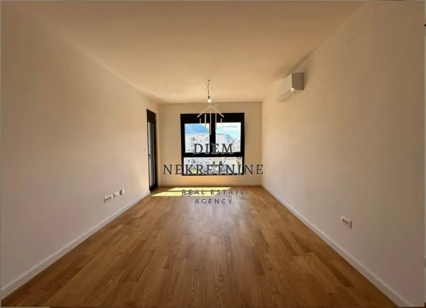 Sale, two bedroom apartment, 57m², Šušanj, Bar