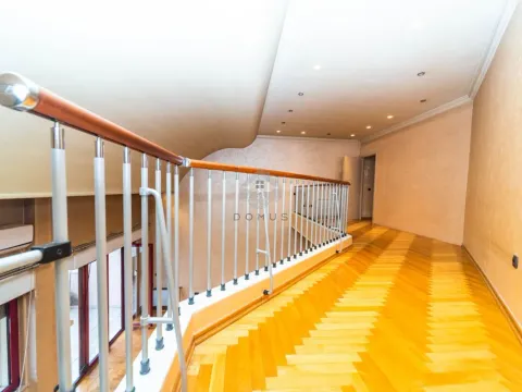 Prodaja, četvorosoban stan, 355m², Preko Morače, Podgorica - image 29