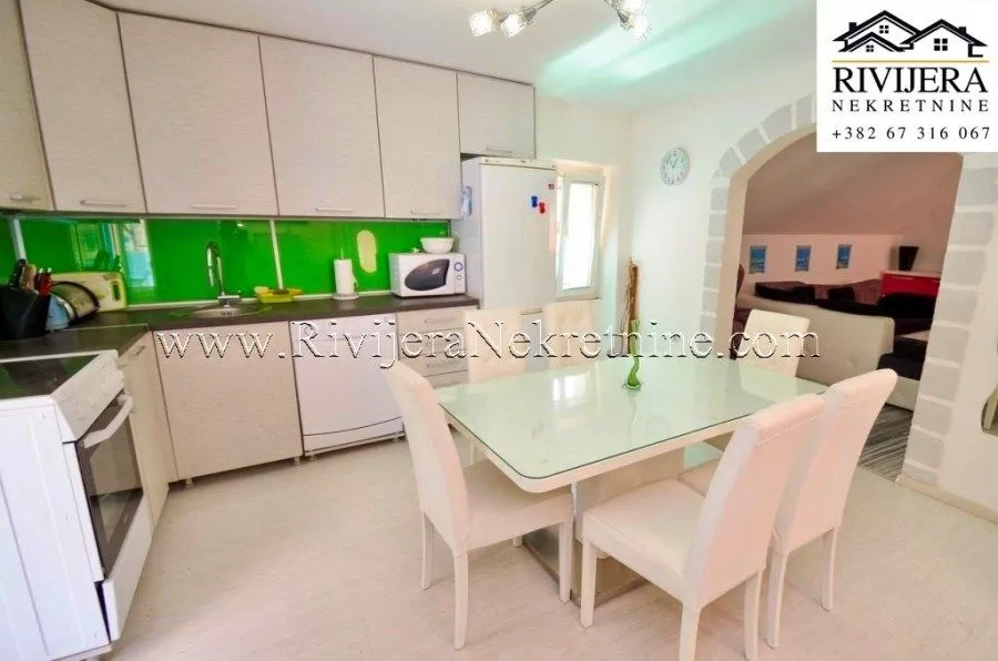 Prodaja, kuća, 300m², Centar, Kotor