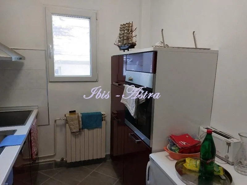 Izdavanje, kuća, 100m², Zemun Kalvarija, Zemun Sve Podlokacije