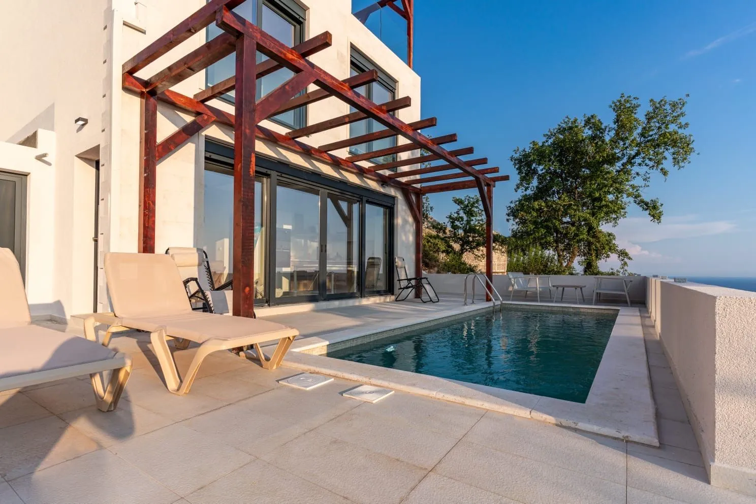 Prodaja, kuća, 114m², Blizikuće, Budva