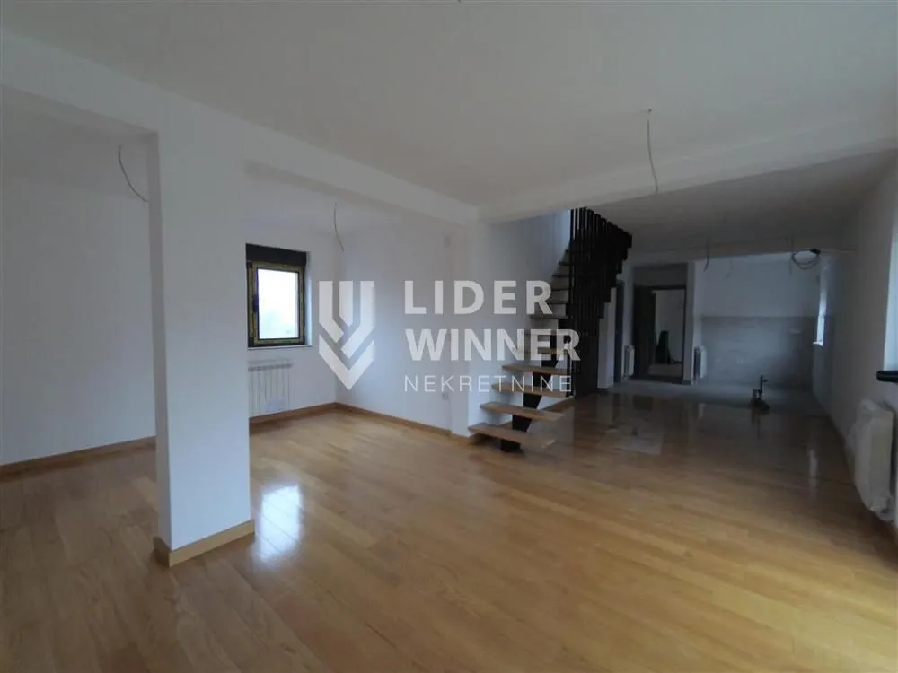 Prodaja, stan, 134m², Autokomanda, Voždovac Sve Podlokacije