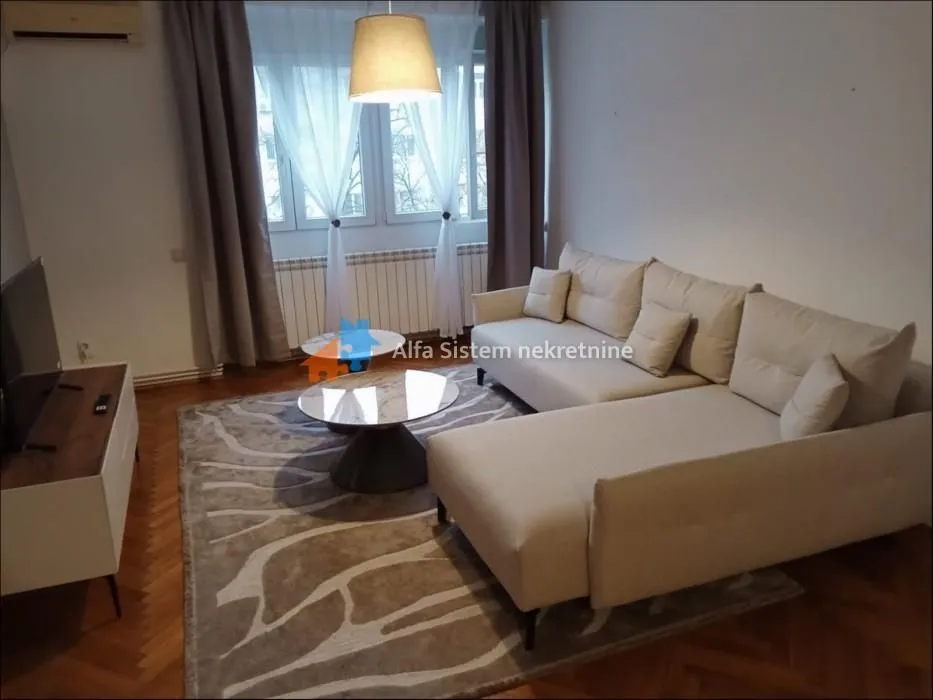 Izdavanje, dvosoban stan, 62m², Stari Grad, Beograd