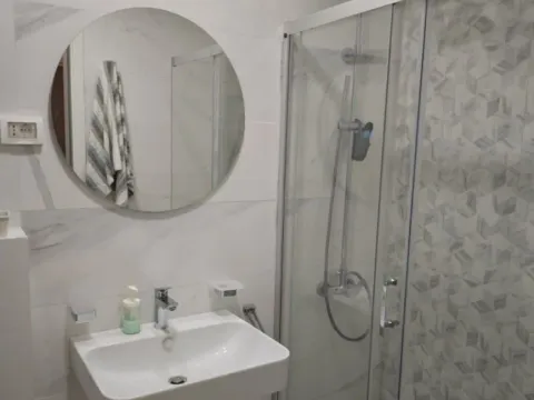 Izdavanje, jednosoban stan, 51m², City Kvart, Podgorica - image 8